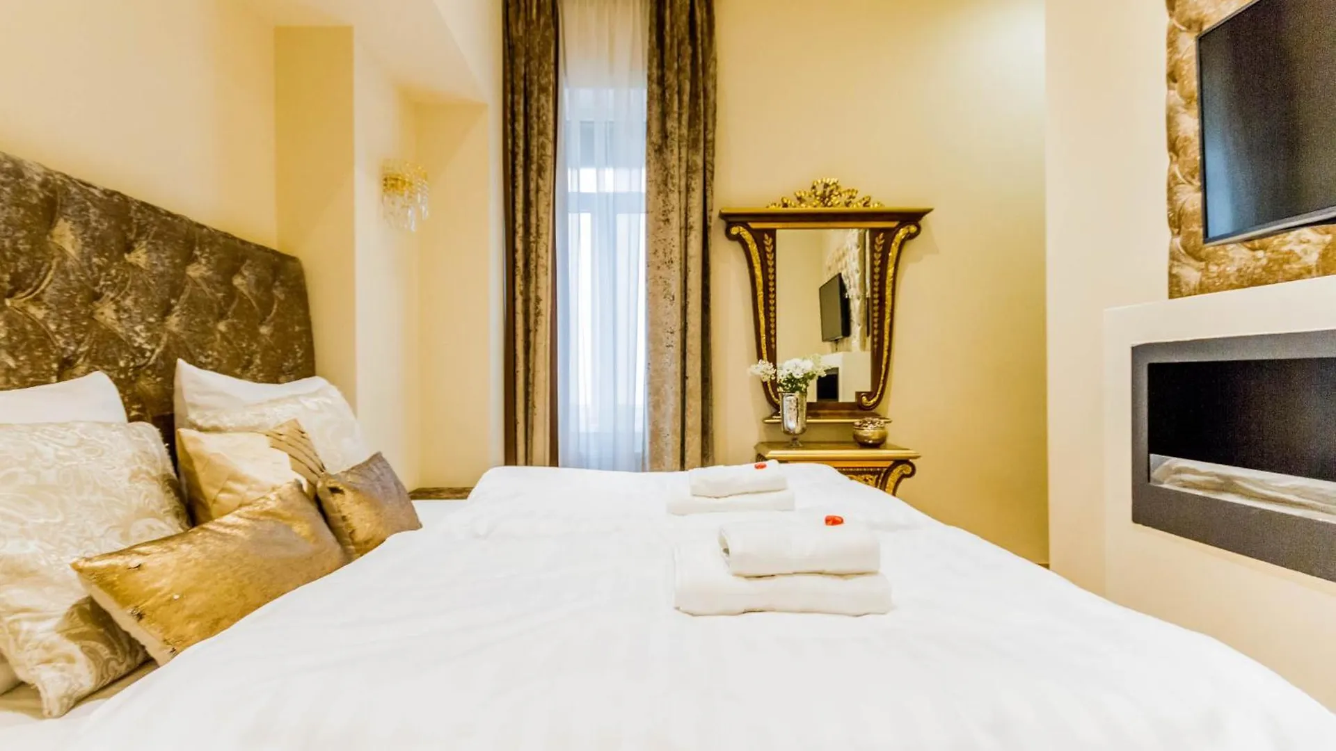 Principe Luxury Suite Next To Parliament Budapest Apartment